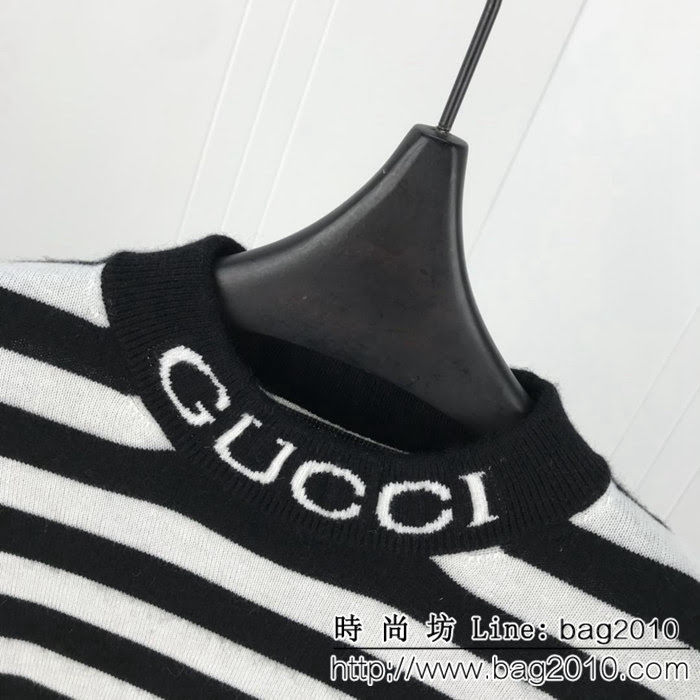 Gucci古奇 18ss秋冬新款 撞色條紋貂絨衫 胸口小蜜蜂貼章logo 手感柔軟 舒適保暖 ydi2327